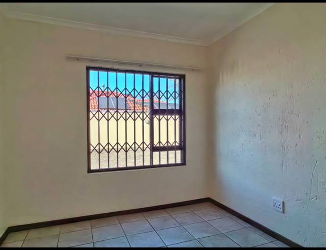 2 BEDROOM APARTMENT FOR SALE IN FRANKLIN ROOSEVELT PARK